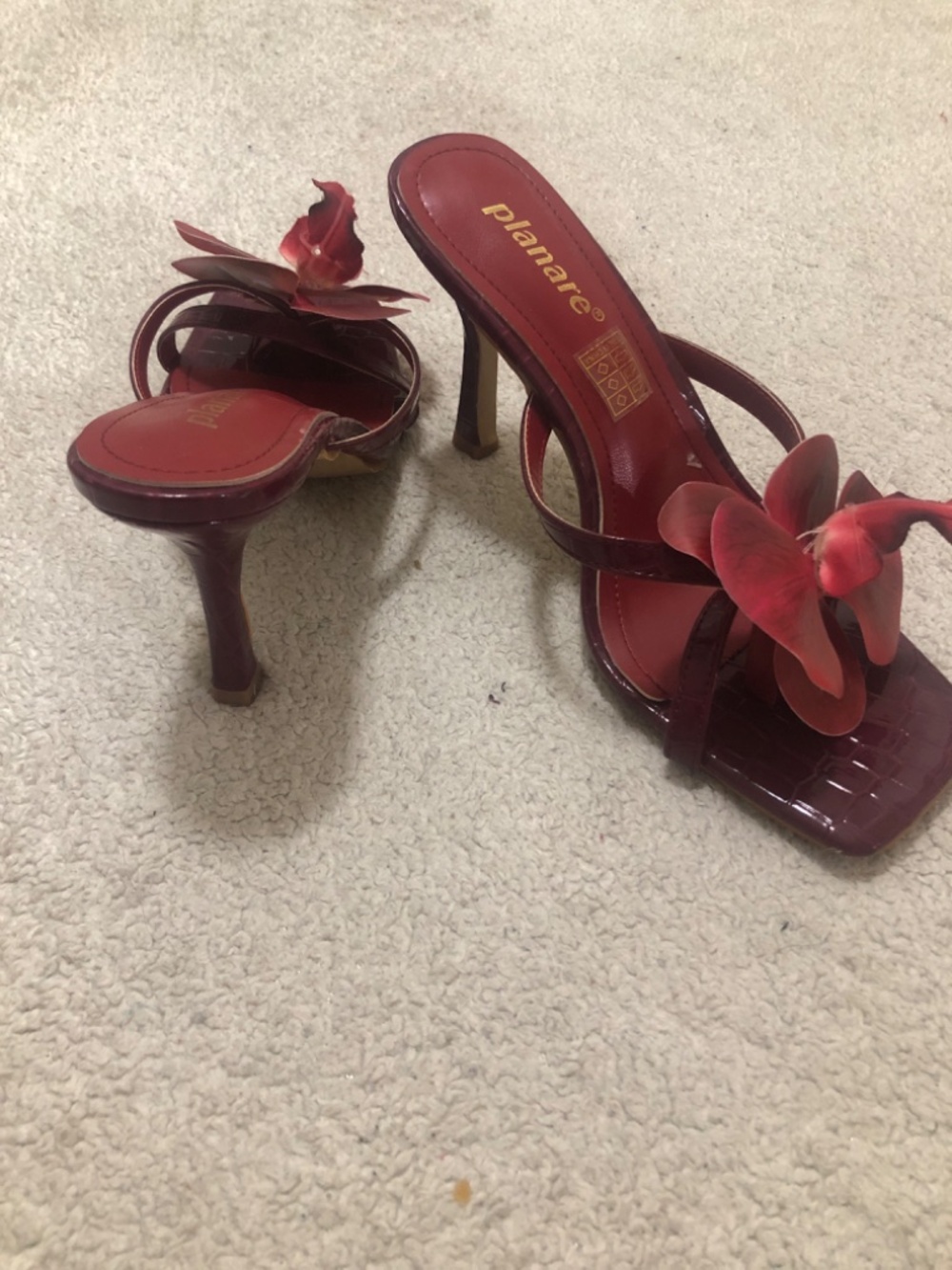 Burgundy Floral Decor Planare Cross Chunky Heel Loafer Sandals". - Picture 3 of 6